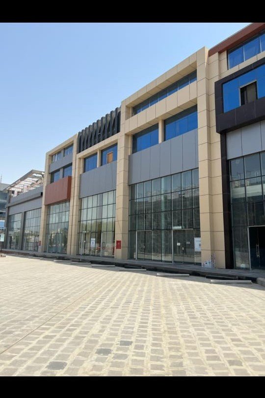 تنفيذ واجهات زجاجية استركشر للمباني والمشاريع في الرياض